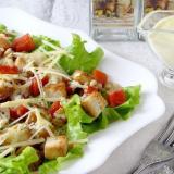 Салат «Цезарь» с семгой по-сибирски Рецепт приготовления яркого и вкусного салата